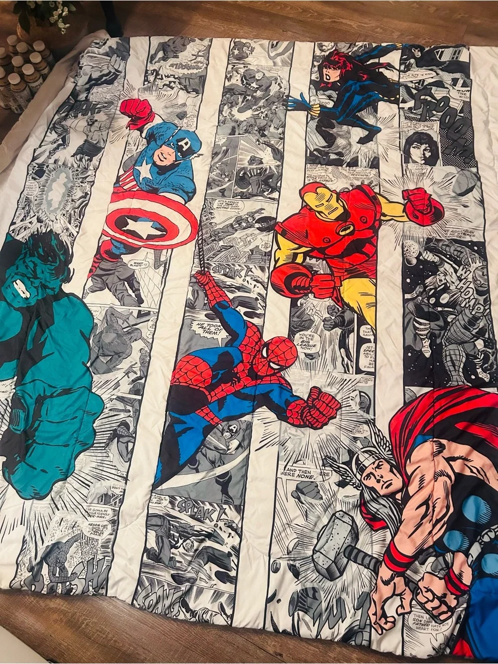 Jay Franco Marvel Avengers Comic Cool queen bedspread